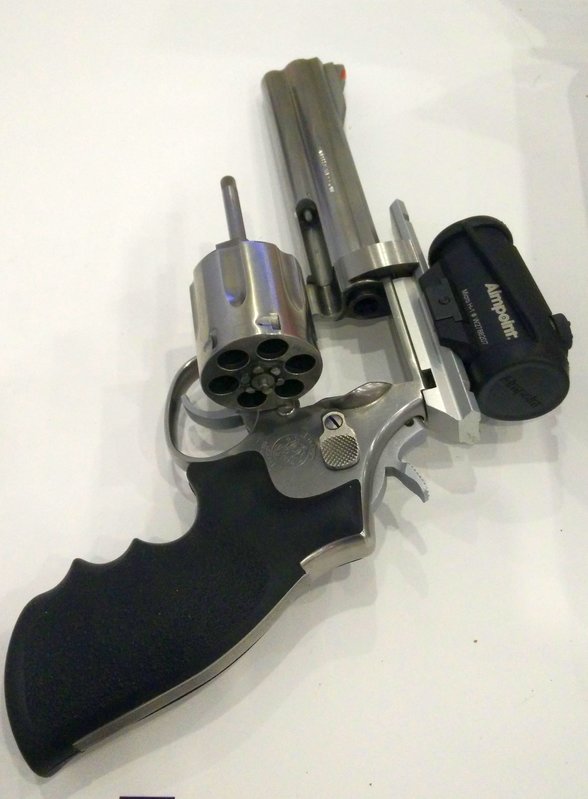 S&w 2.jpg