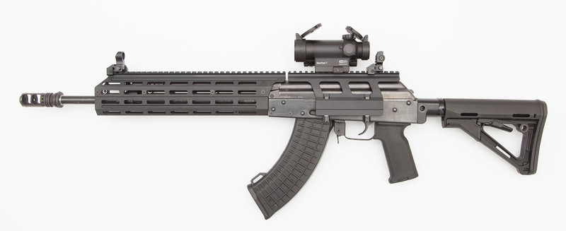 Kuvassa prototyyppi freefloatflattop, Meopta Meored T, Troyn flip up -tähtäimet