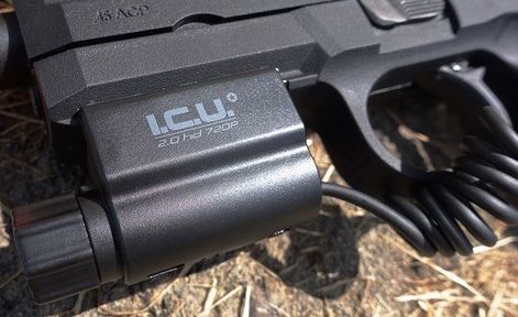 Tacticam-kamera puoliautomaattipistoolissa.